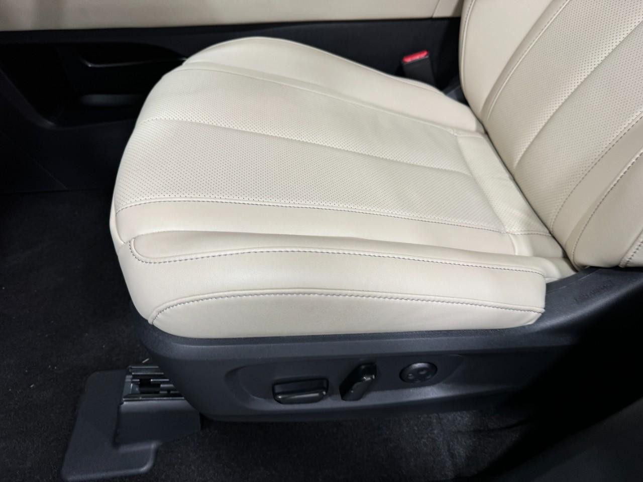 INFINITI QX60 Vehicle Full-screen Gallery Image 27