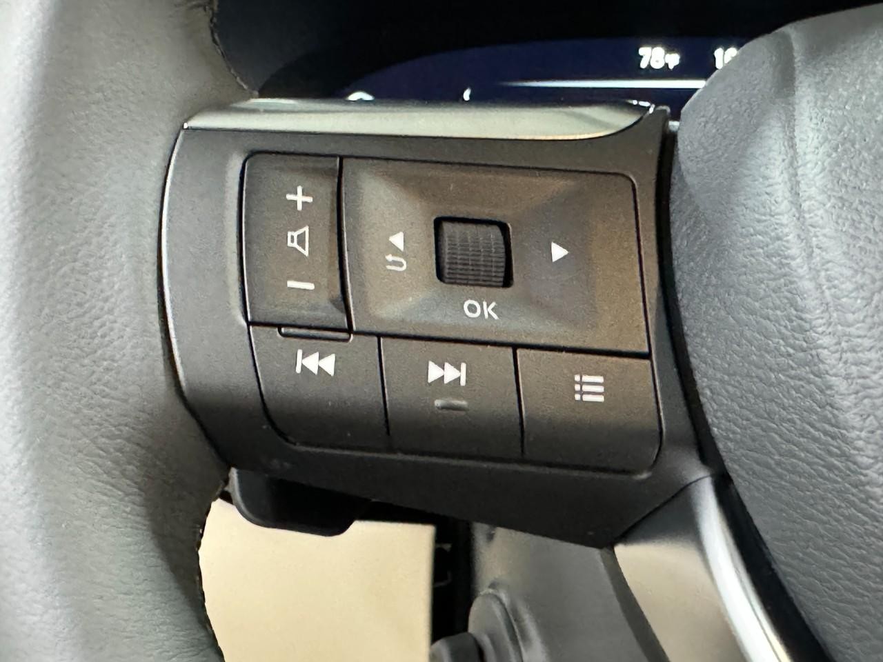 INFINITI QX60 Vehicle Full-screen Gallery Image 29