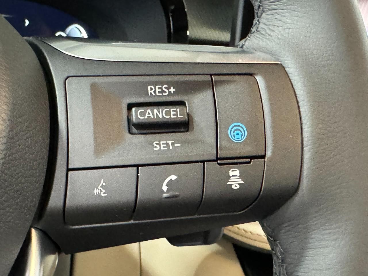 INFINITI QX60 Vehicle Full-screen Gallery Image 30