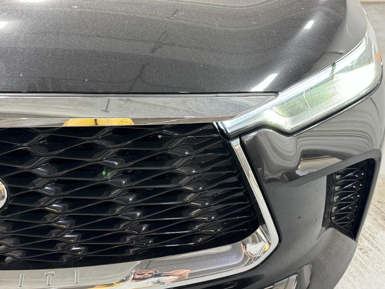 INFINITI QX60 Vehicle Full-screen Gallery Image 8