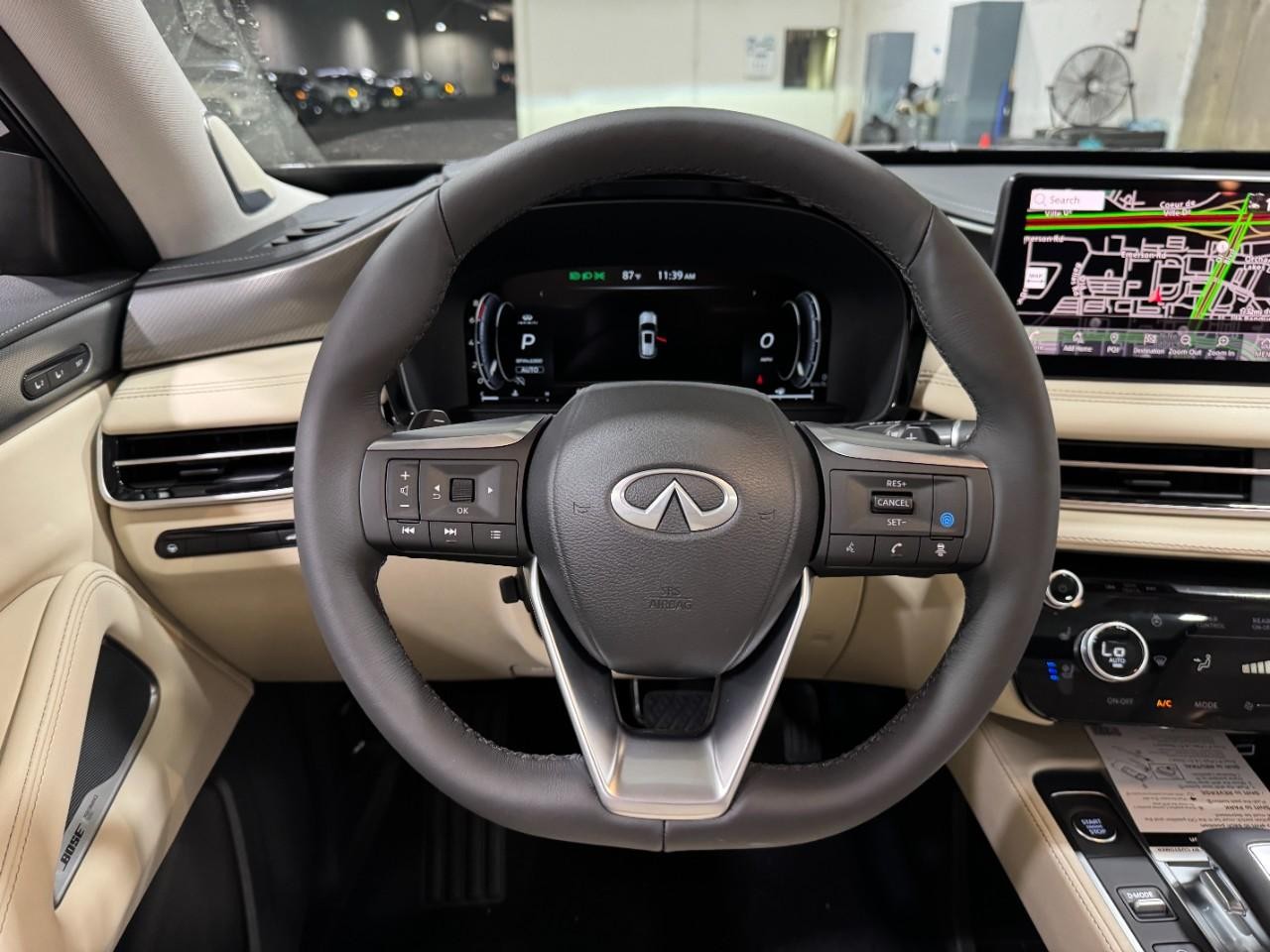 INFINITI QX60 Vehicle Full-screen Gallery Image 18