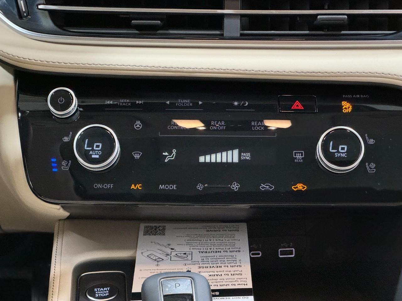 INFINITI QX60 Vehicle Full-screen Gallery Image 20