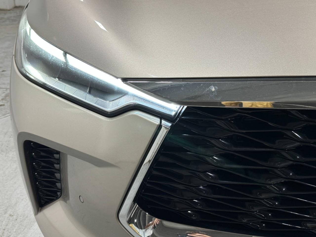 INFINITI QX60 Vehicle Full-screen Gallery Image 7