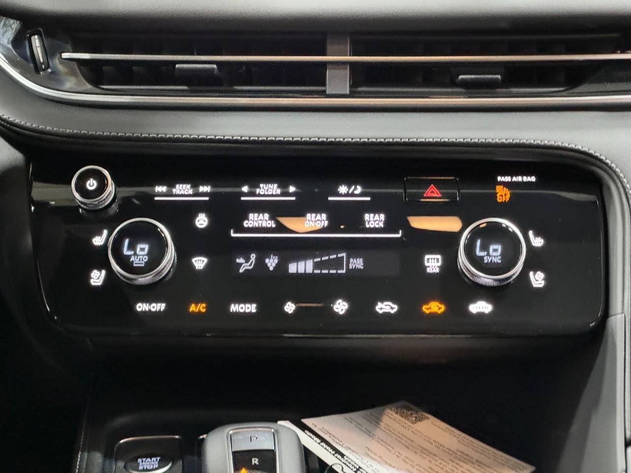 INFINITI QX60 Vehicle Full-screen Gallery Image 20