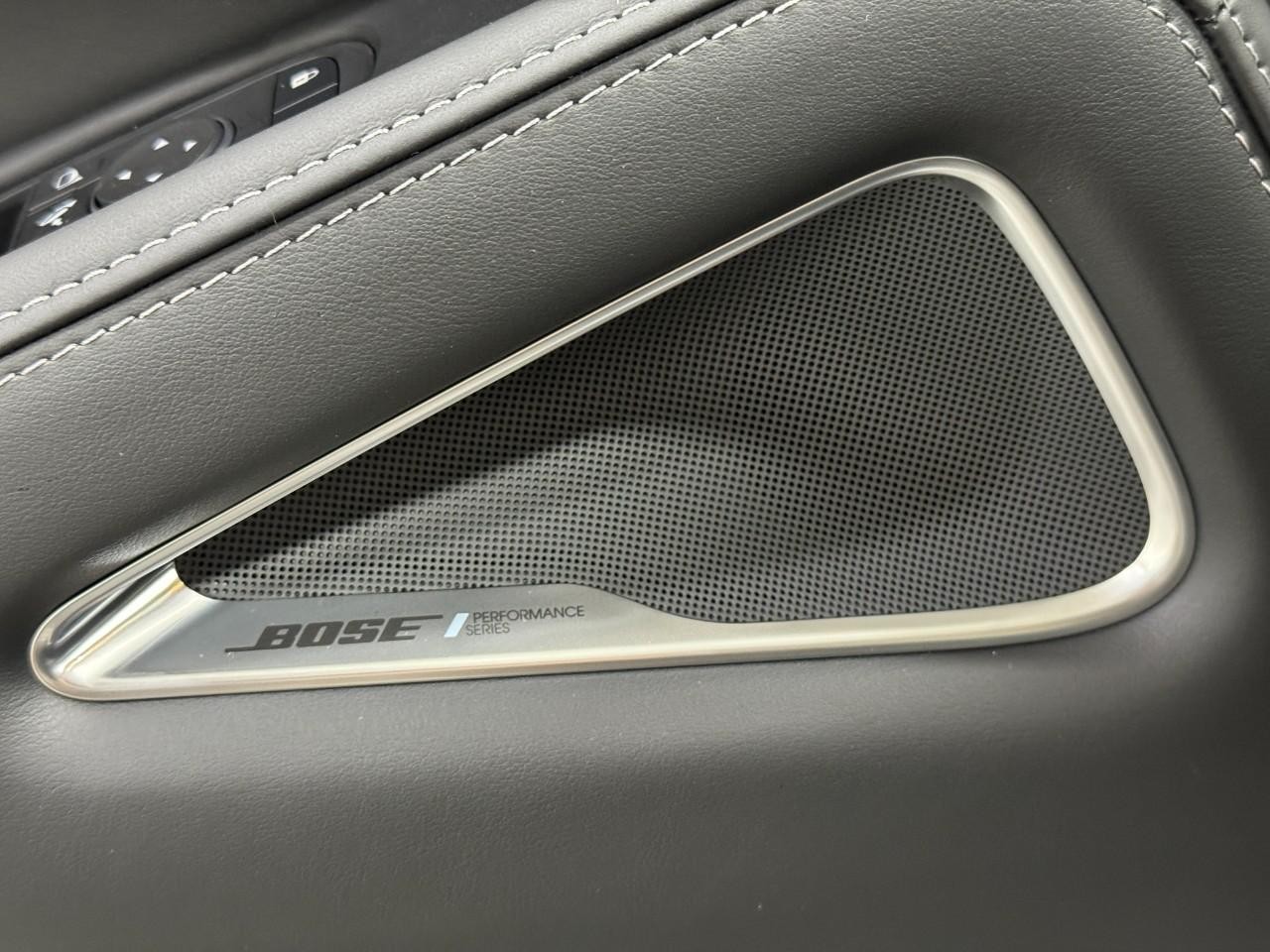 INFINITI QX60 Vehicle Full-screen Gallery Image 25