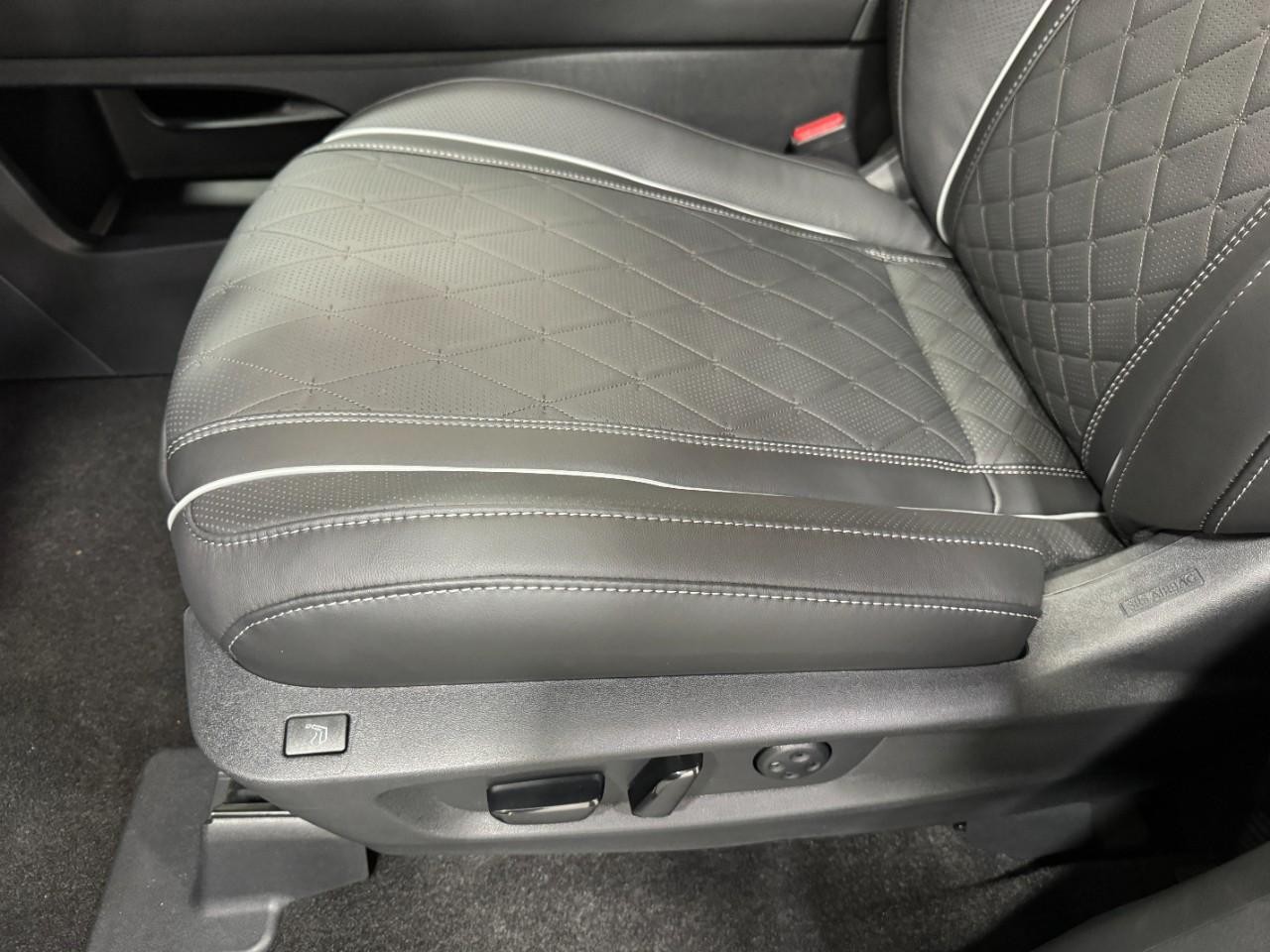 INFINITI QX60 Vehicle Full-screen Gallery Image 27