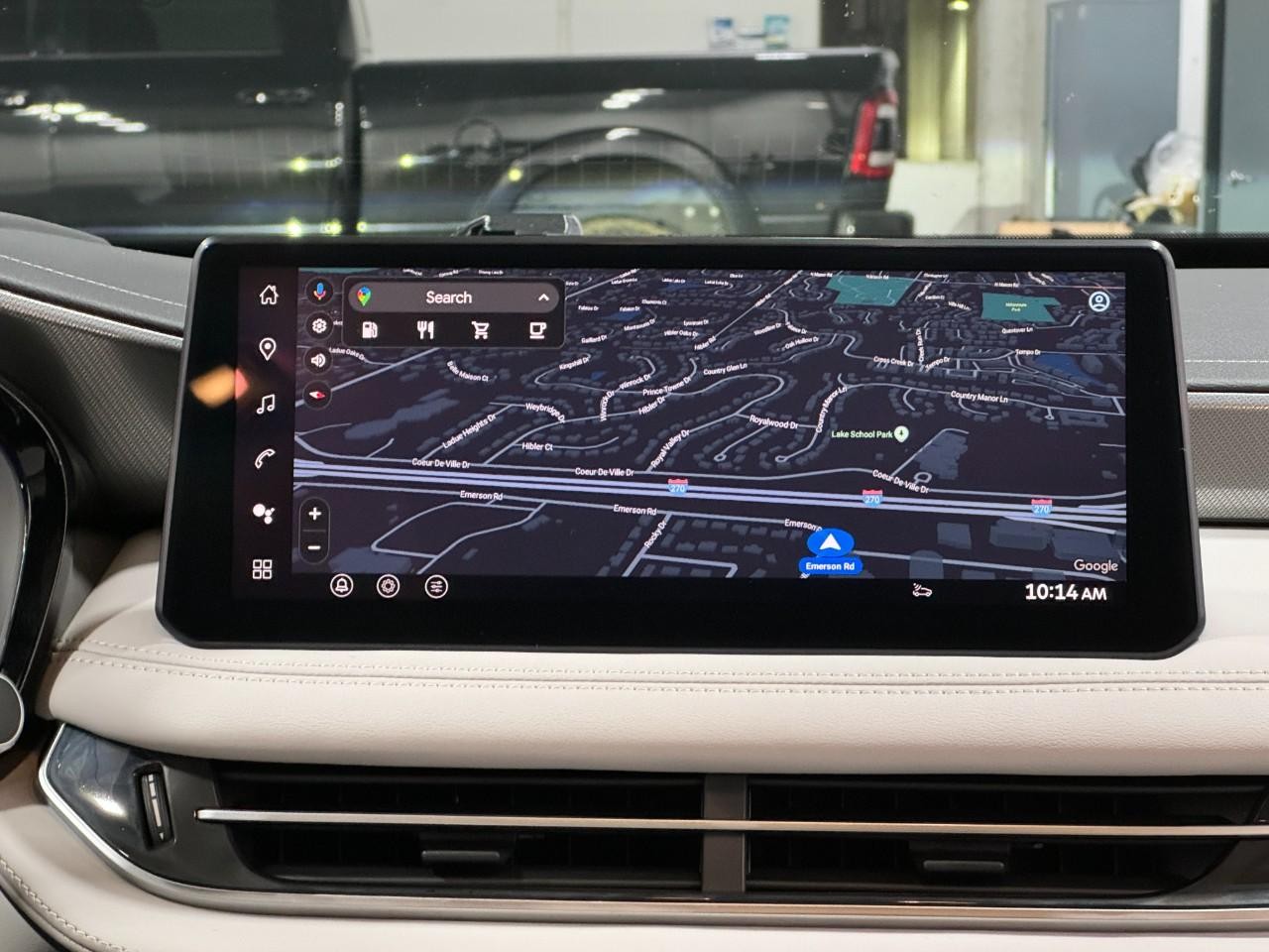 INFINITI QX60 Vehicle Full-screen Gallery Image 17