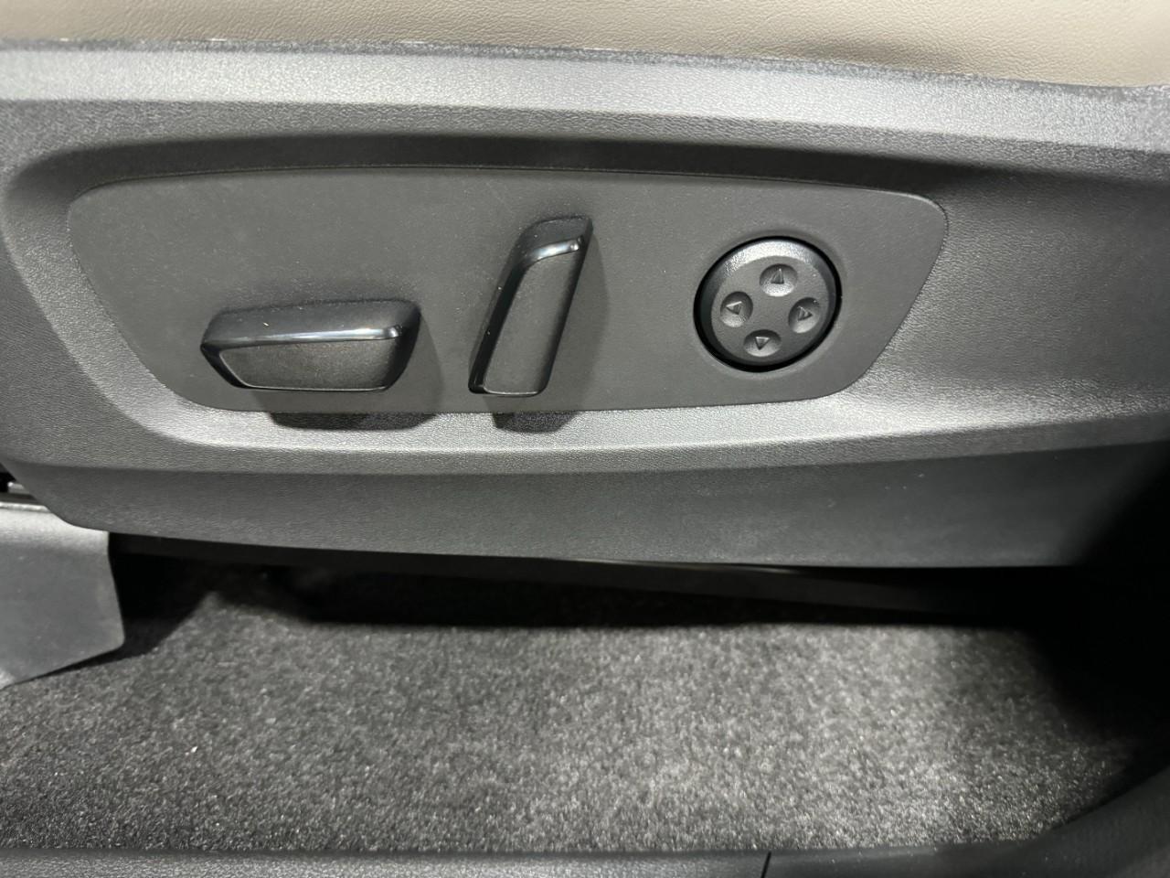 INFINITI QX60 Vehicle Full-screen Gallery Image 29