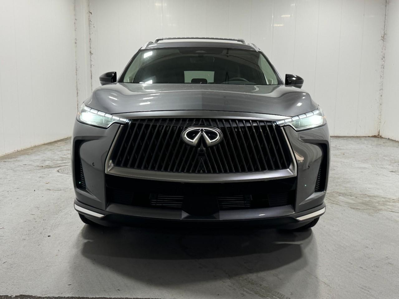 INFINITI QX60 Vehicle Full-screen Gallery Image 7
