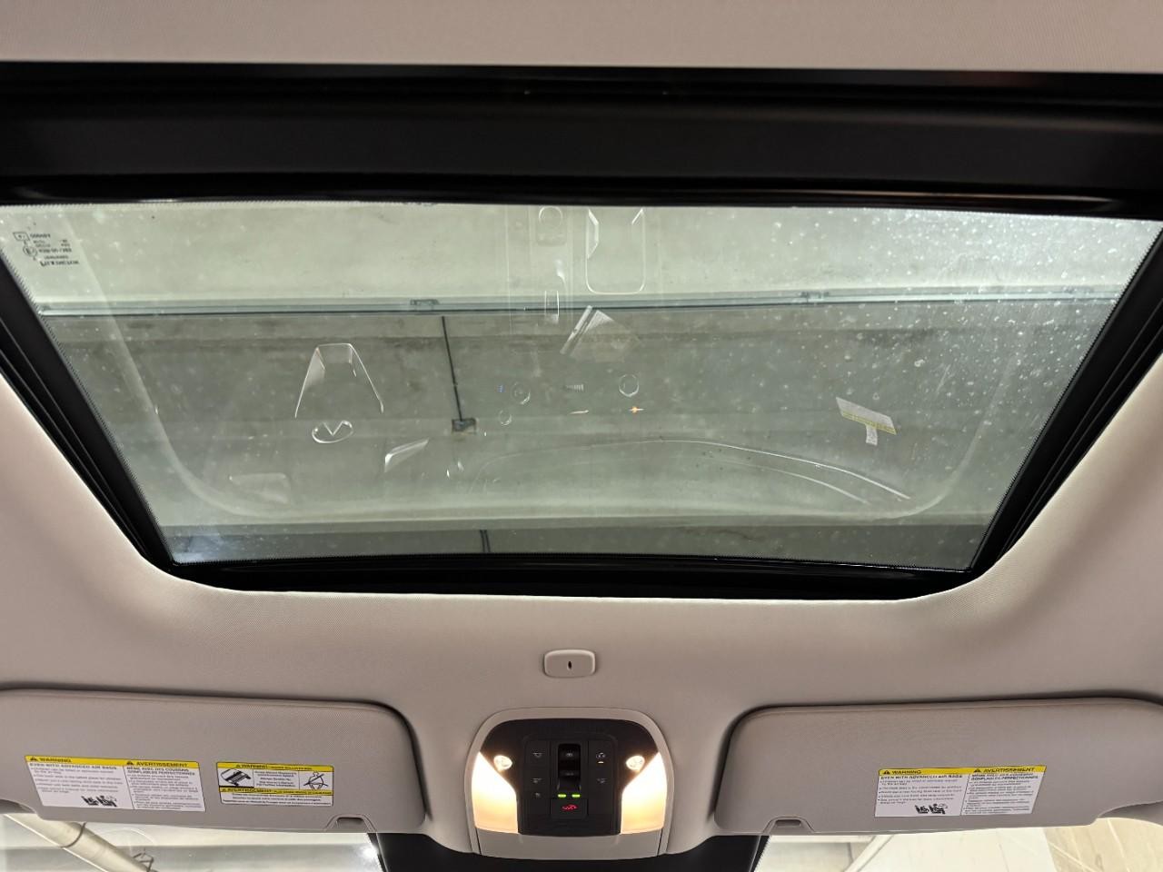 INFINITI QX60 Vehicle Full-screen Gallery Image 14