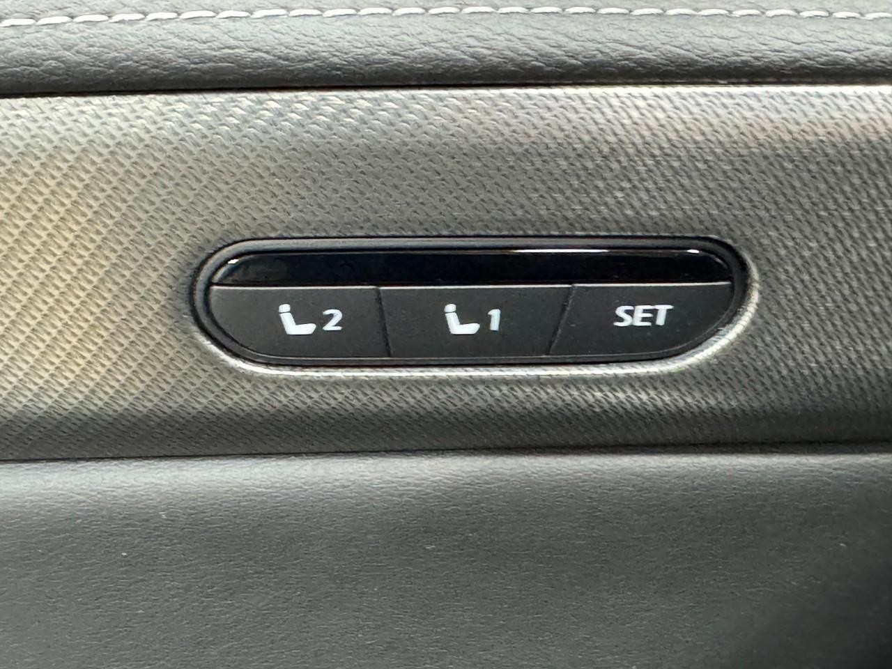 INFINITI QX60 Vehicle Full-screen Gallery Image 25