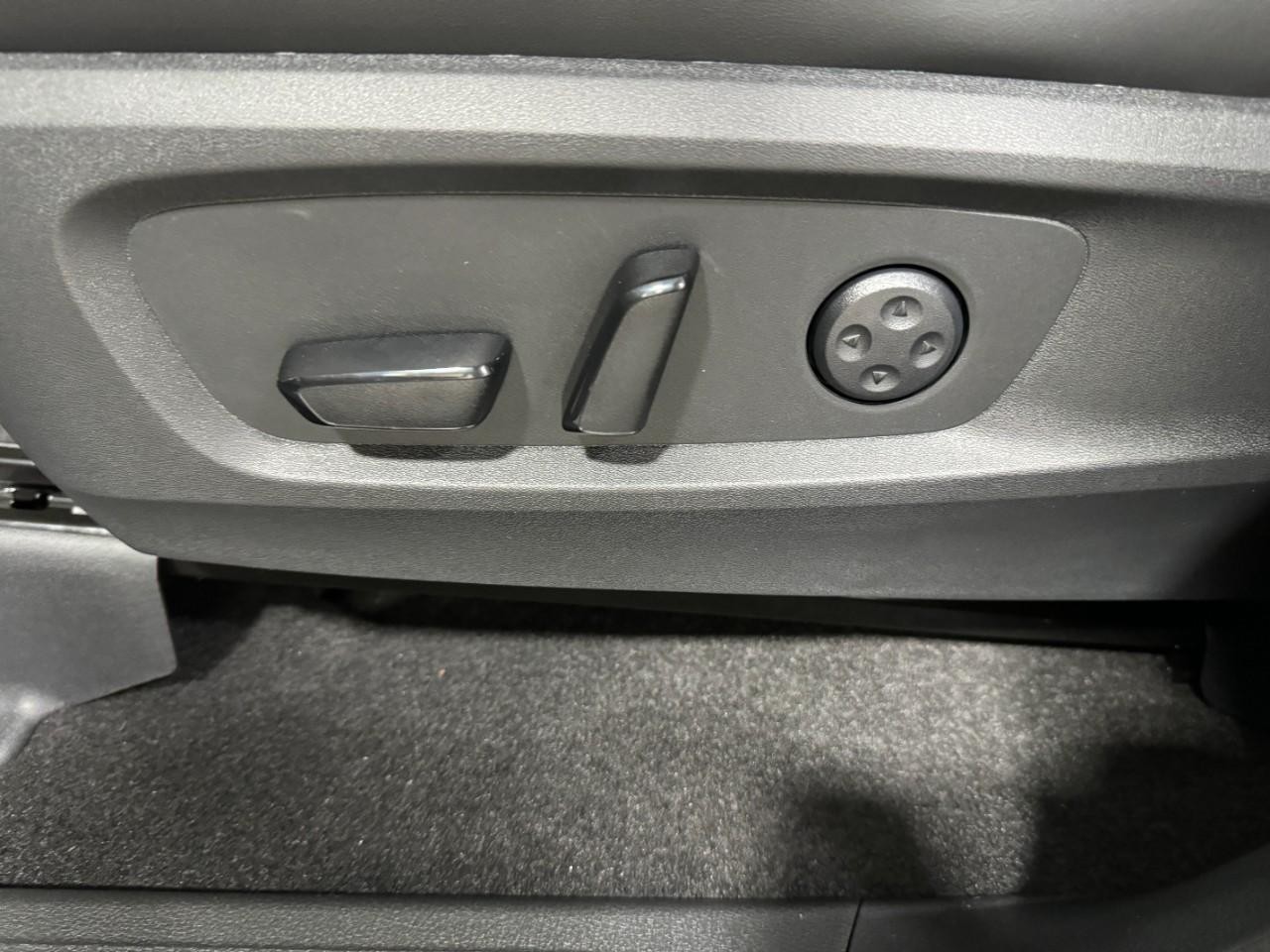 INFINITI QX60 Vehicle Full-screen Gallery Image 30