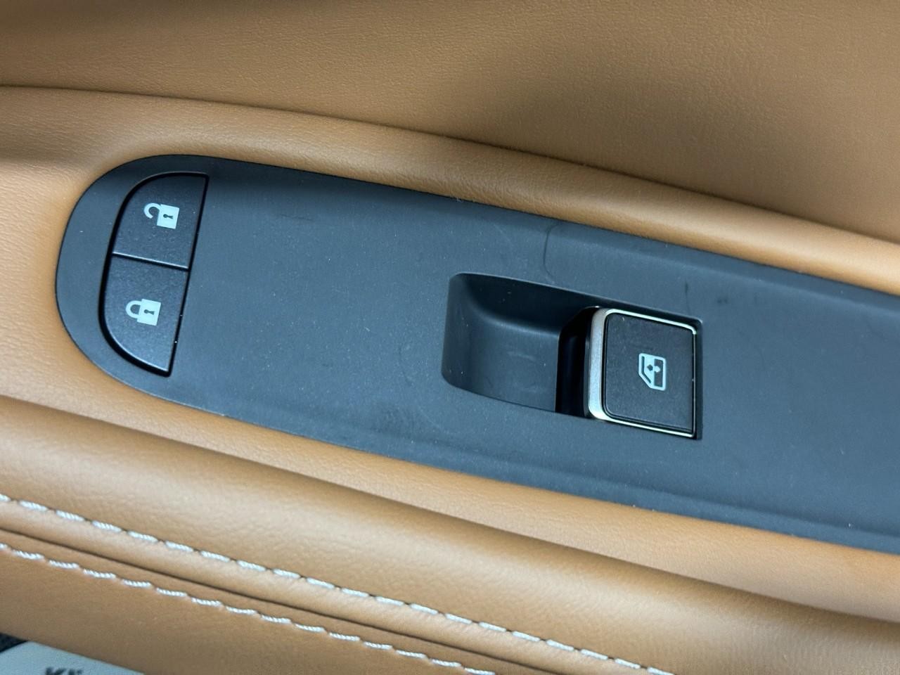 INFINITI QX60 Vehicle Full-screen Gallery Image 25