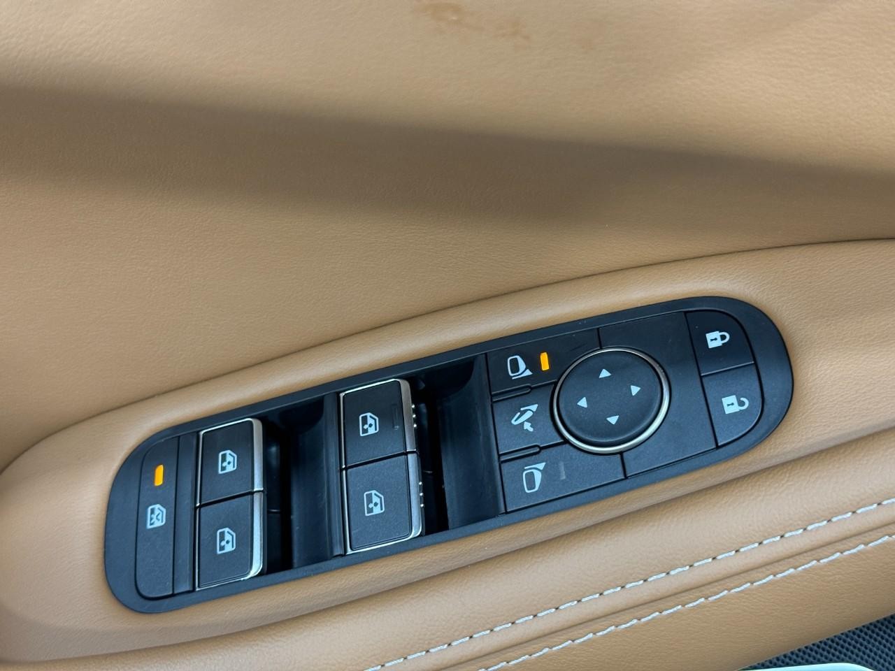 INFINITI QX60 Vehicle Full-screen Gallery Image 27