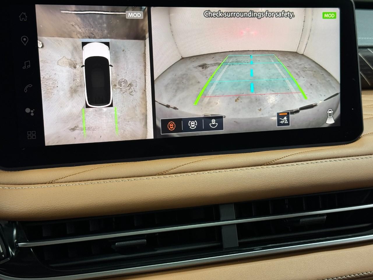 INFINITI QX60 Vehicle Full-screen Gallery Image 36