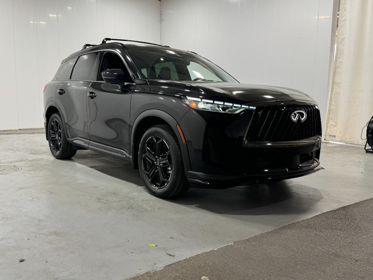 INFINITI QX60 Vehicle Full-screen Gallery Image 6