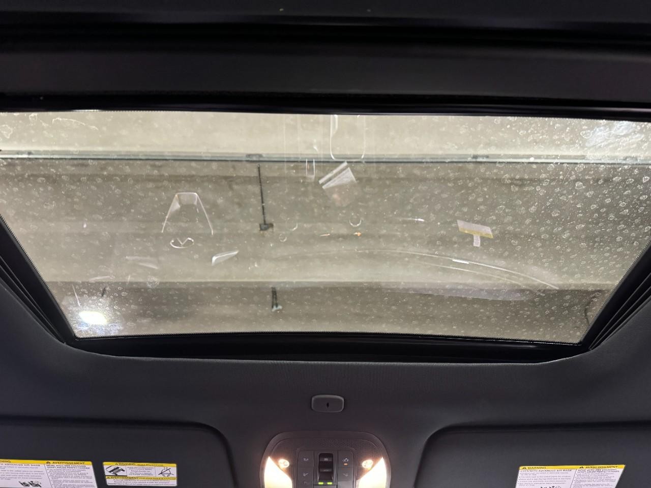 INFINITI QX60 Vehicle Full-screen Gallery Image 14