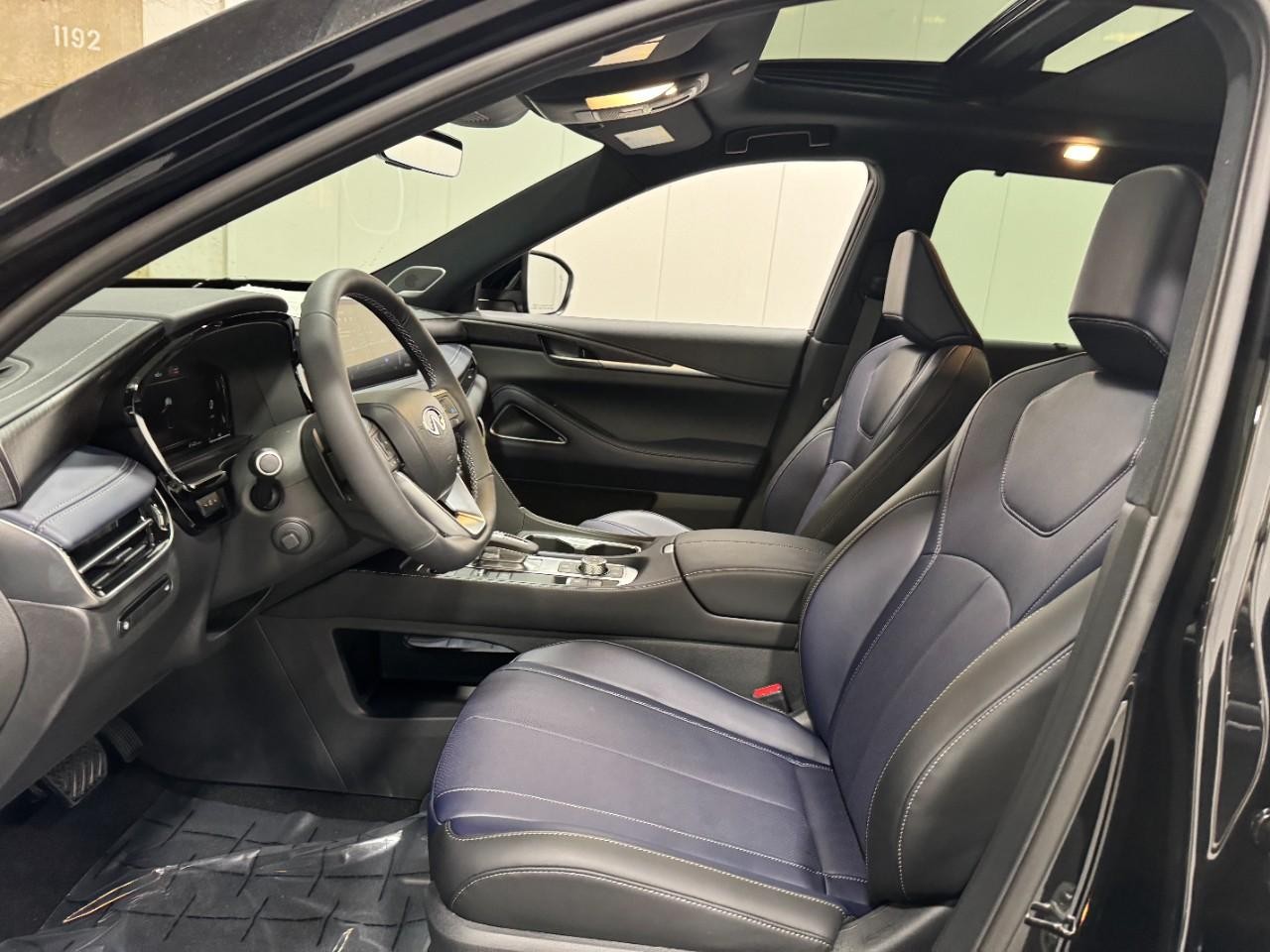 INFINITI QX60 Vehicle Full-screen Gallery Image 28