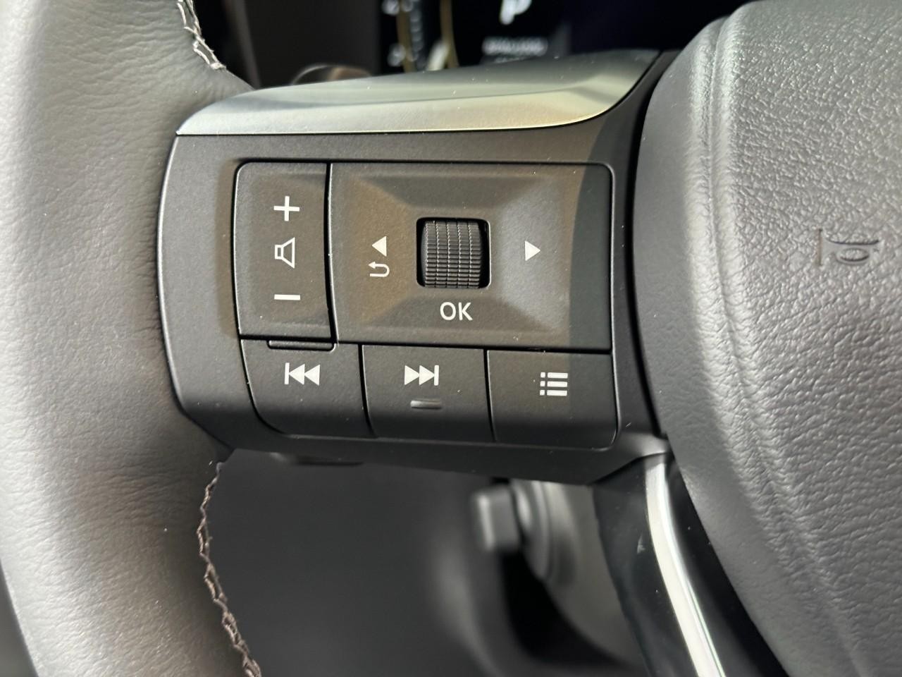 INFINITI QX60 Vehicle Full-screen Gallery Image 32