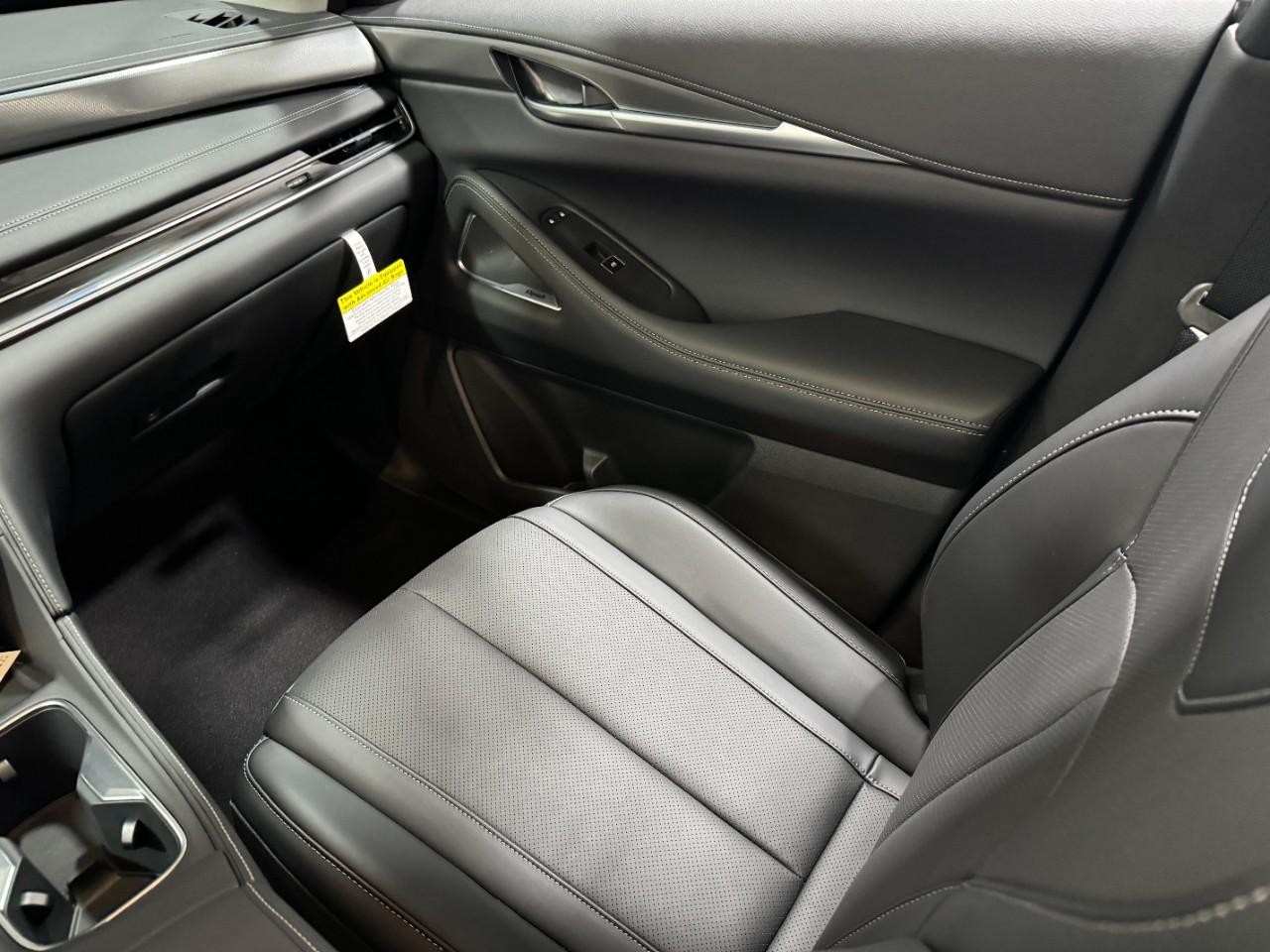 INFINITI QX60 Vehicle Full-screen Gallery Image 20