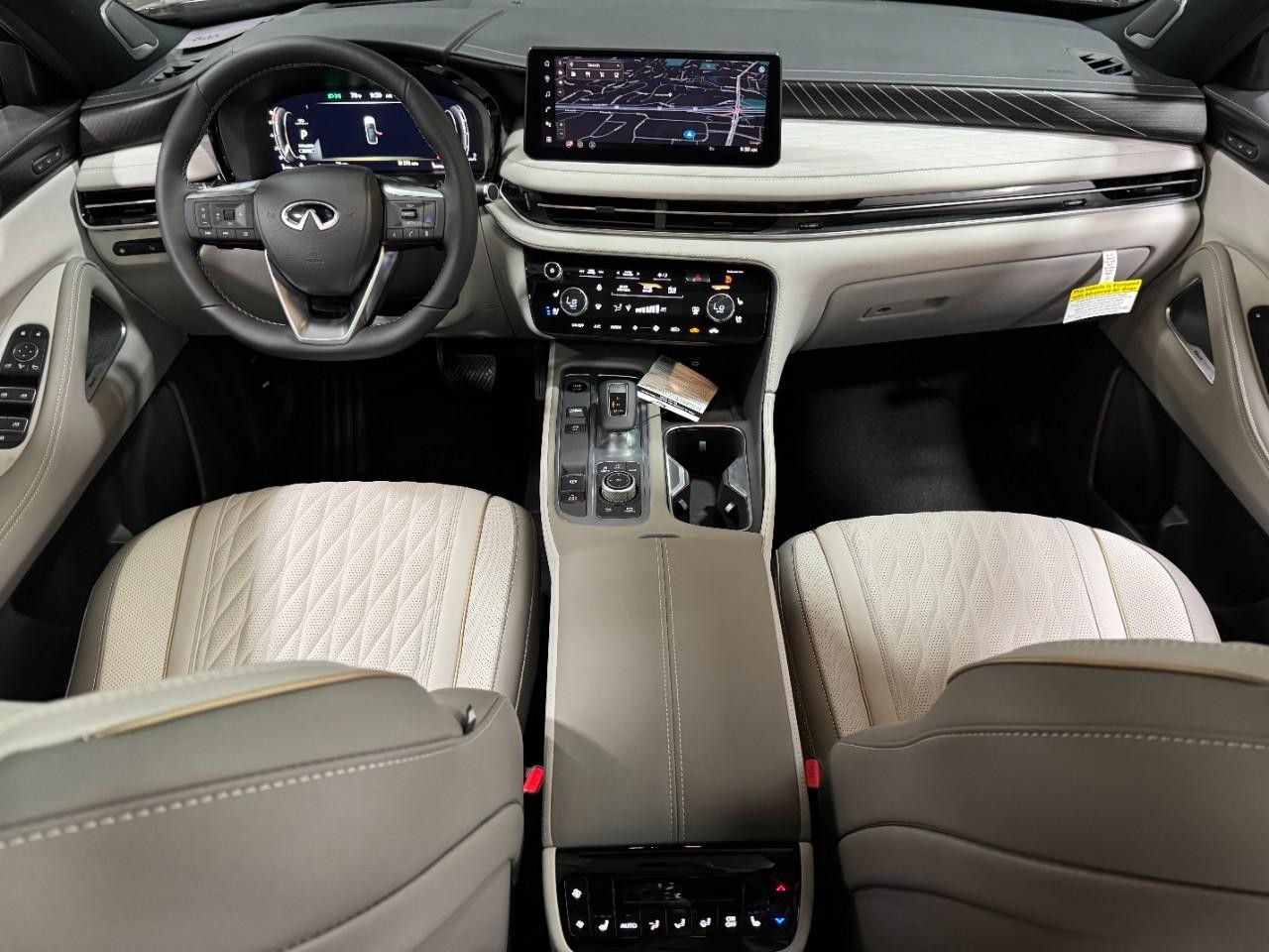 INFINITI QX60 Vehicle Full-screen Gallery Image 15