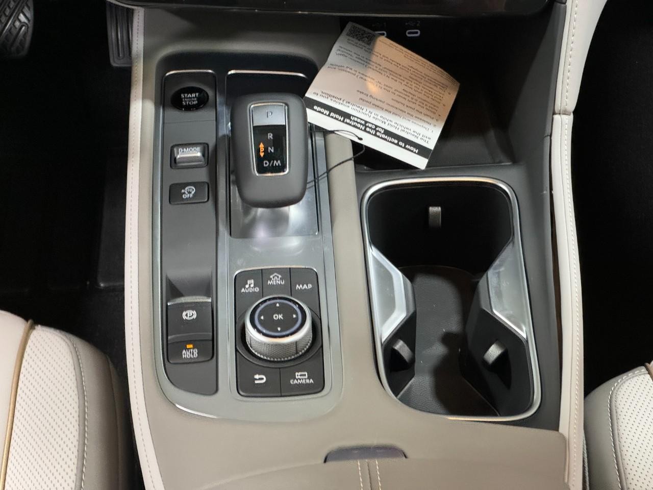 INFINITI QX60 Vehicle Full-screen Gallery Image 19