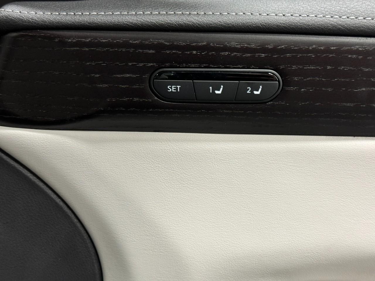 INFINITI QX60 Vehicle Full-screen Gallery Image 24