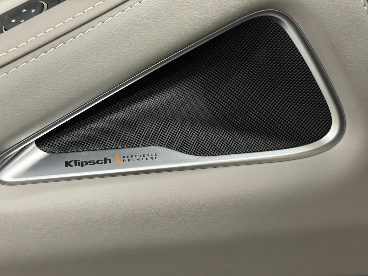 INFINITI QX60 Vehicle Full-screen Gallery Image 28