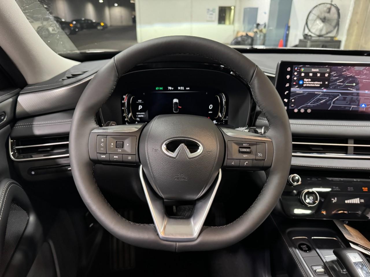 INFINITI QX60 Vehicle Full-screen Gallery Image 16