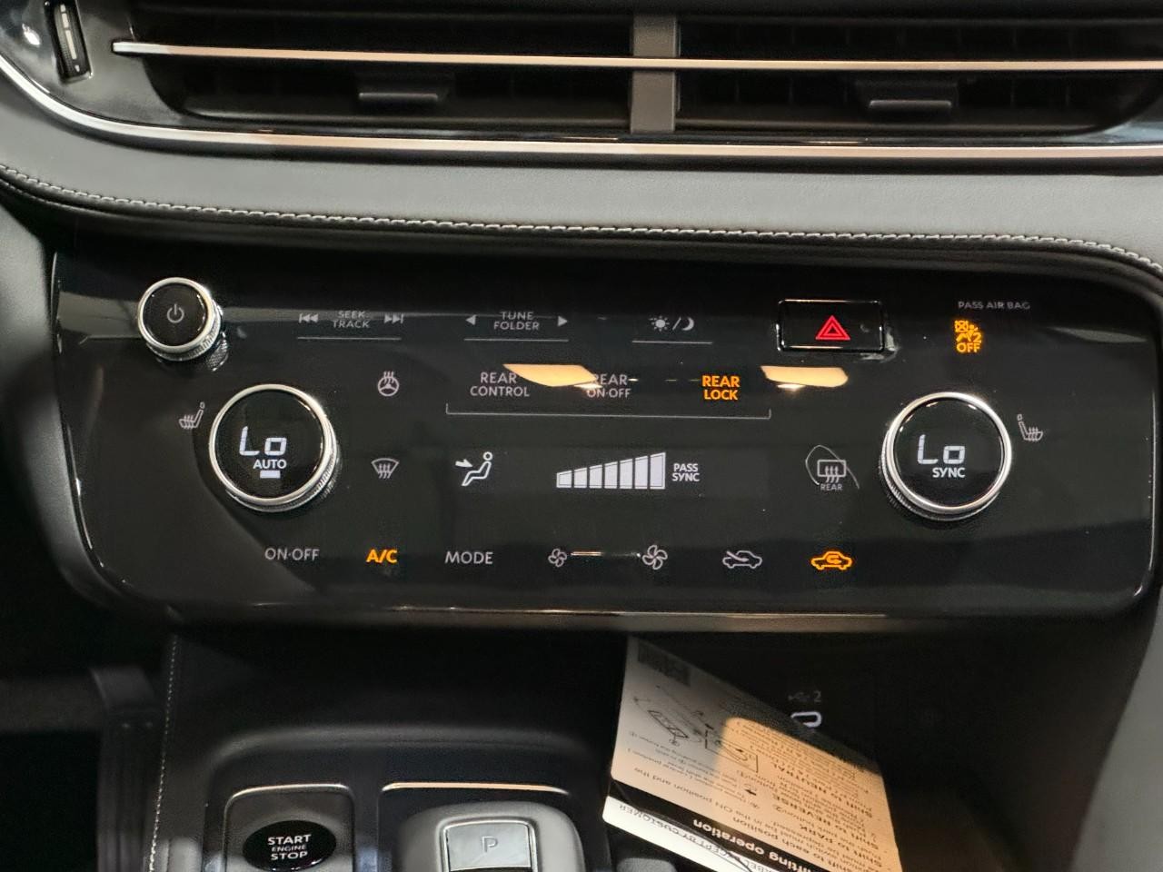 INFINITI QX60 Vehicle Full-screen Gallery Image 18