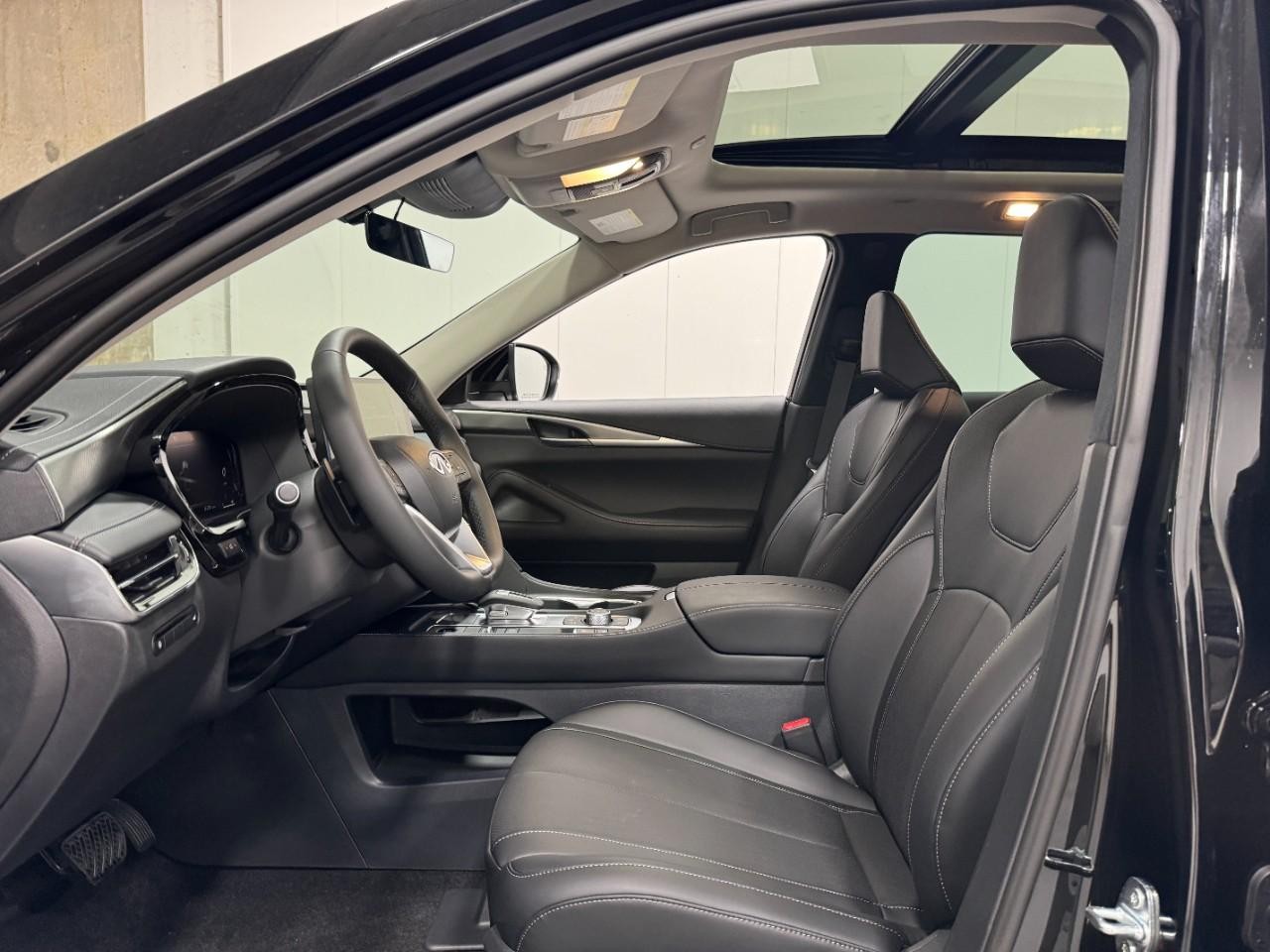 INFINITI QX60 Vehicle Full-screen Gallery Image 27