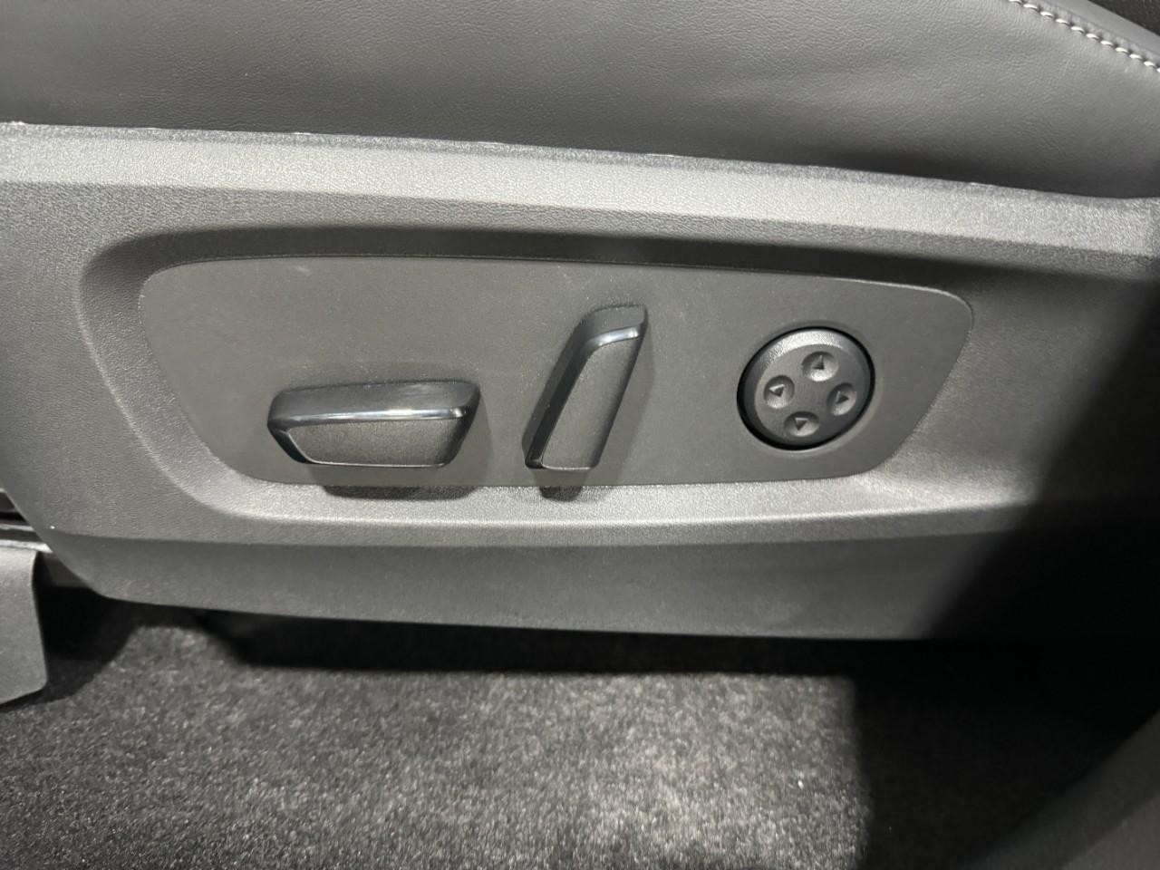 INFINITI QX60 Vehicle Full-screen Gallery Image 29