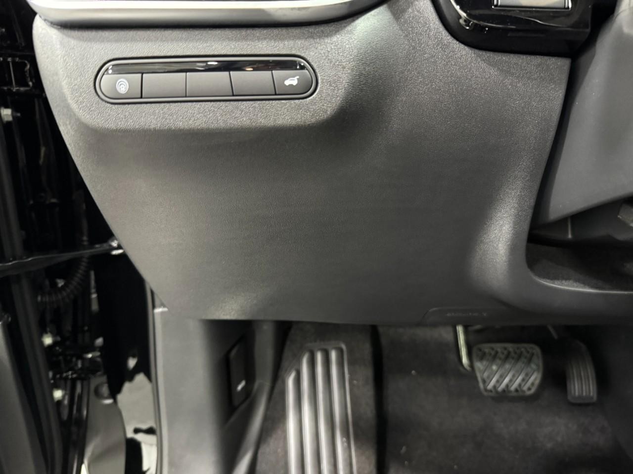 INFINITI QX60 Vehicle Full-screen Gallery Image 30