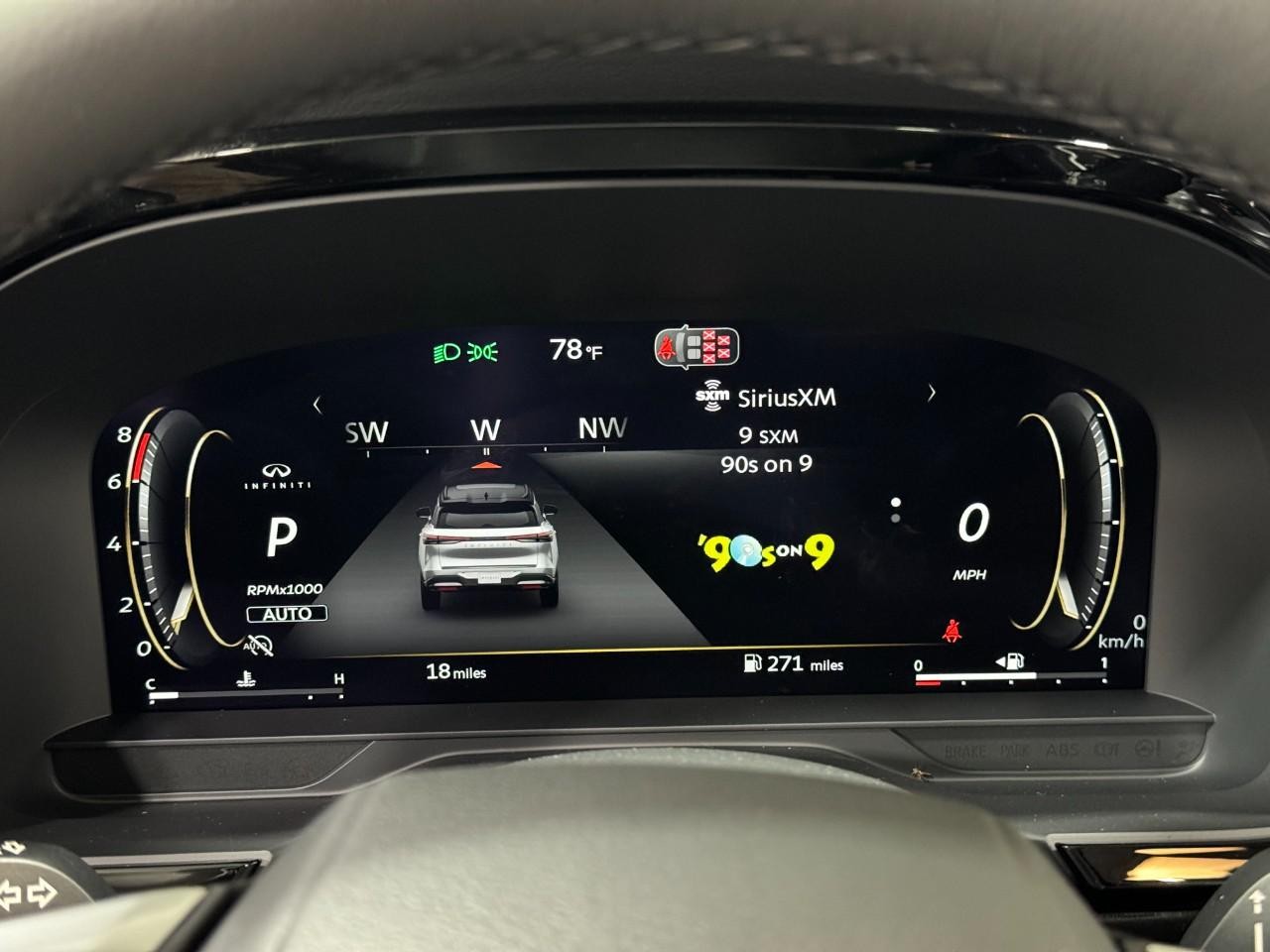 INFINITI QX60 Vehicle Full-screen Gallery Image 33