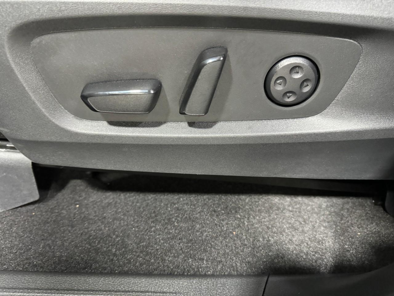 INFINITI QX60 Vehicle Full-screen Gallery Image 29