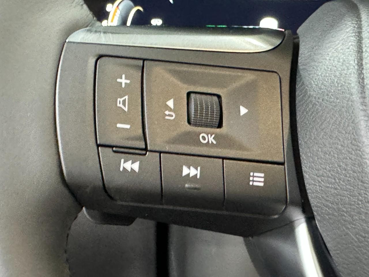 INFINITI QX60 Vehicle Full-screen Gallery Image 31