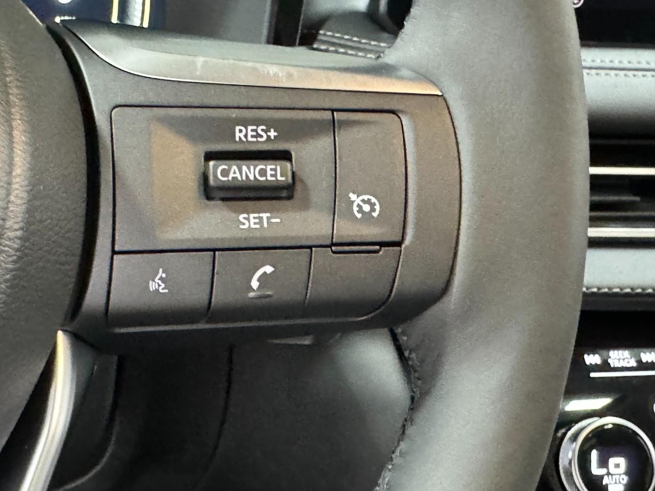 INFINITI QX60 Vehicle Full-screen Gallery Image 32