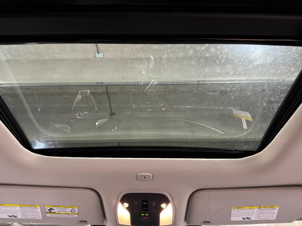 INFINITI QX60 Vehicle Full-screen Gallery Image 14