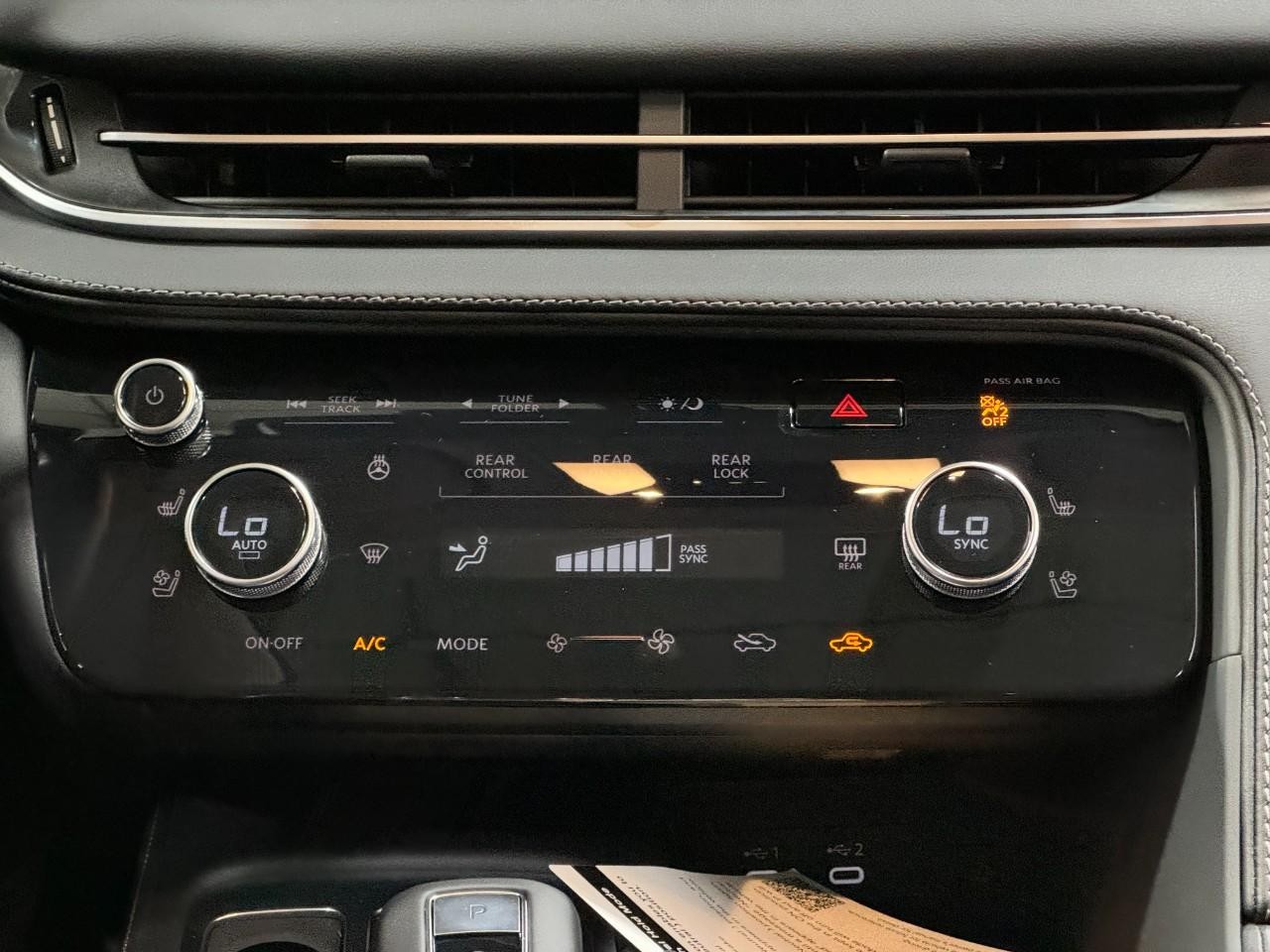 INFINITI QX60 Vehicle Full-screen Gallery Image 18