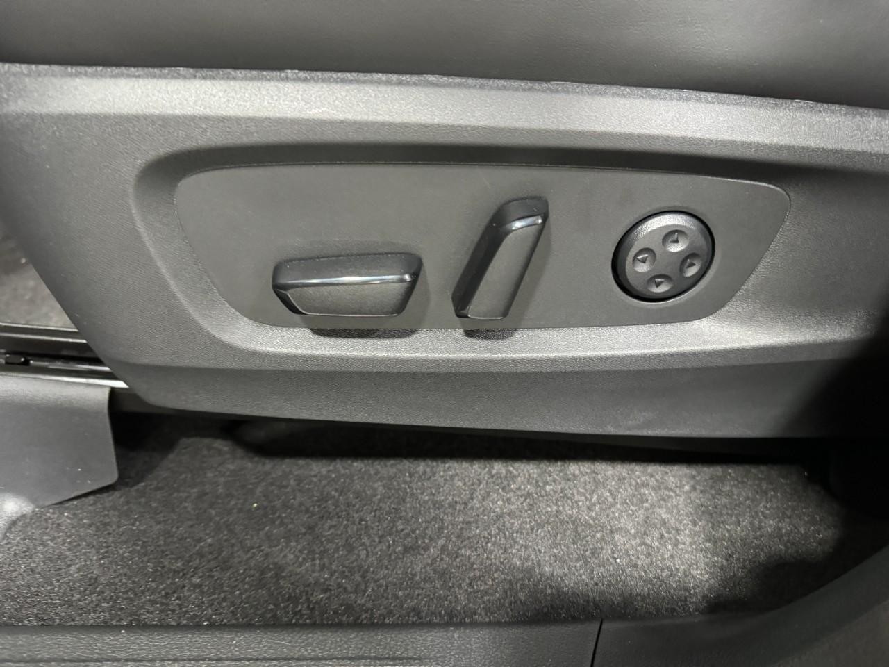 INFINITI QX60 Vehicle Full-screen Gallery Image 30