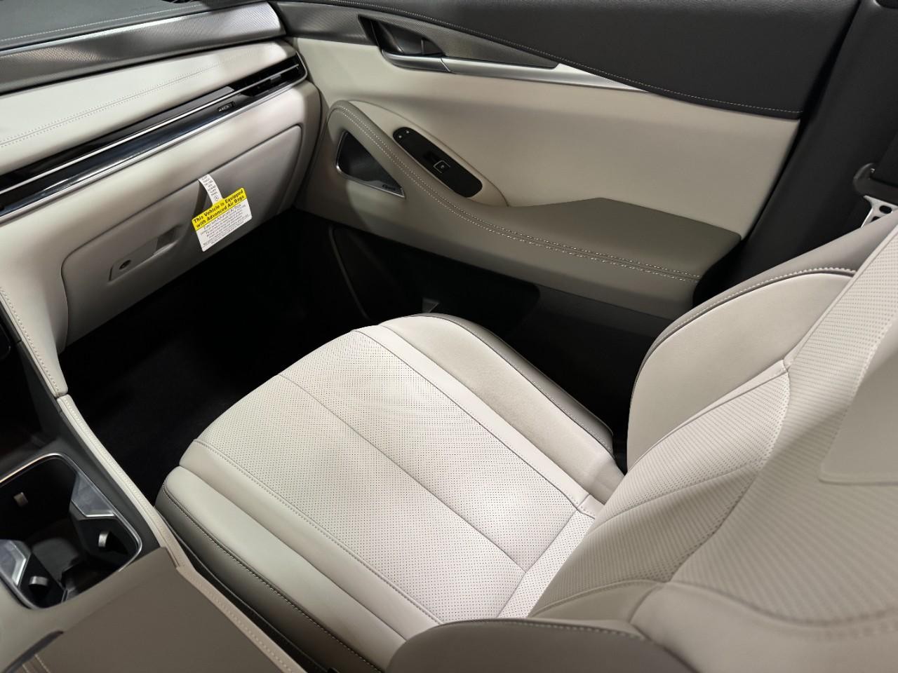 INFINITI QX60 Vehicle Full-screen Gallery Image 20