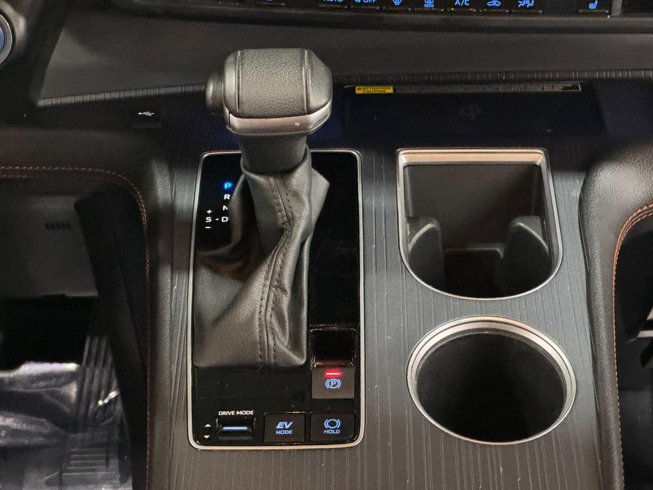 Toyota Sienna Vehicle Full-screen Gallery Image 18