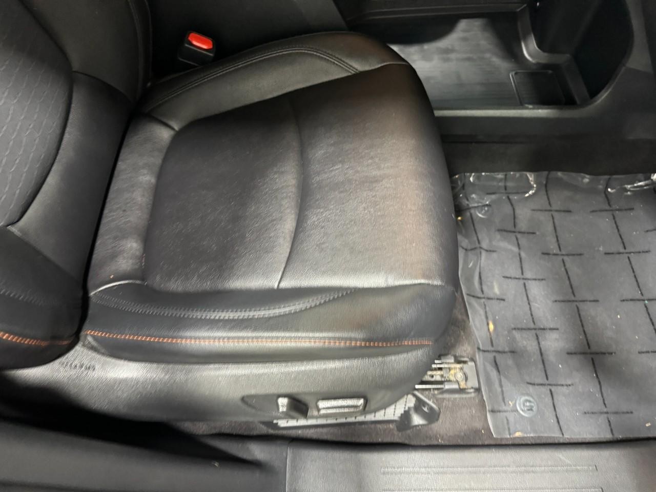 Toyota Sienna Vehicle Full-screen Gallery Image 21