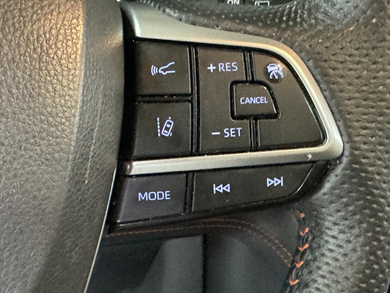 Toyota Sienna Vehicle Full-screen Gallery Image 30