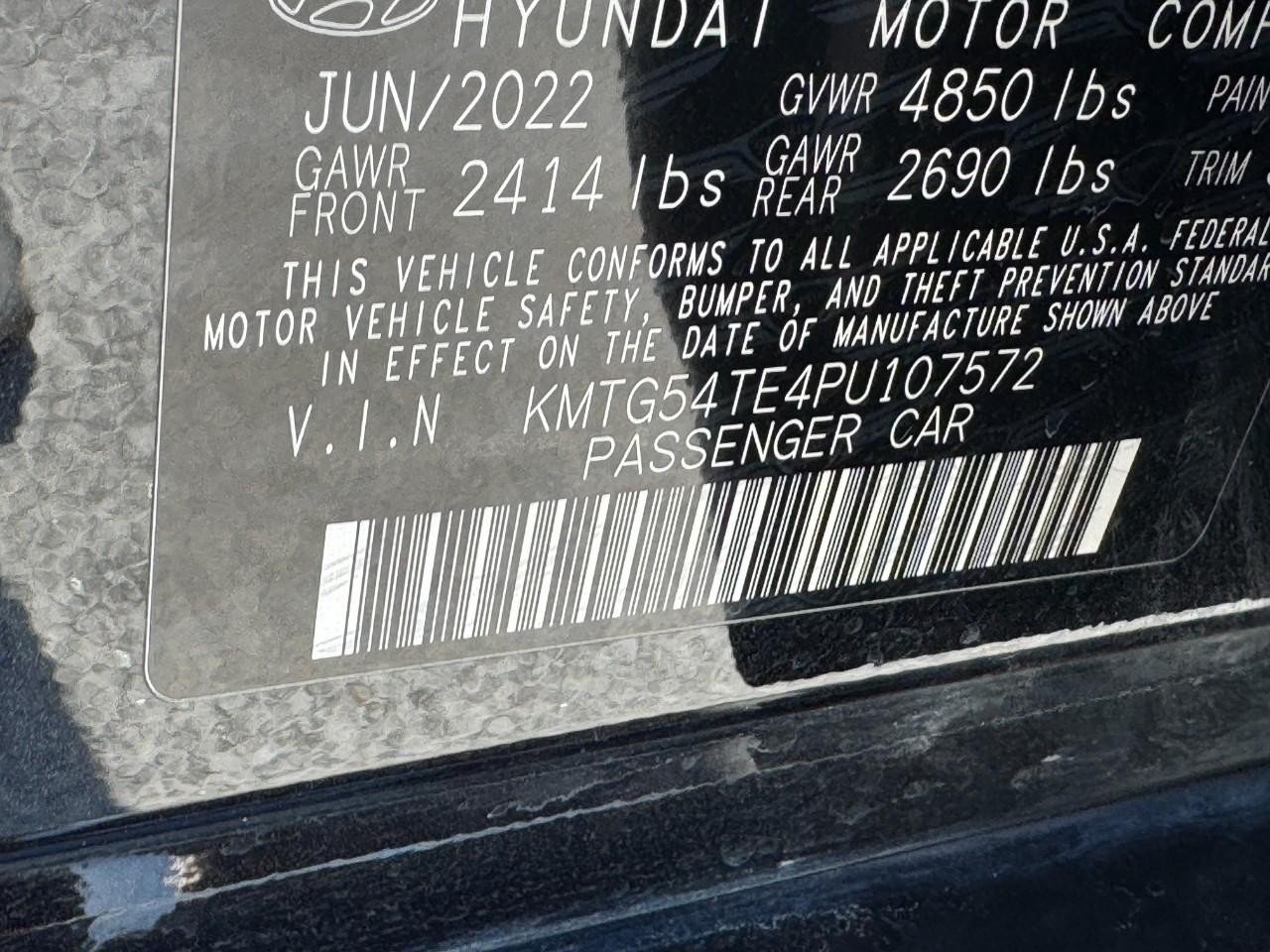 Genesis G70 Vehicle Full-screen Gallery Image 33