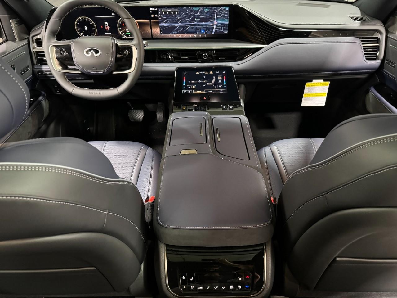 INFINITI QX80 Vehicle Full-screen Gallery Image 15