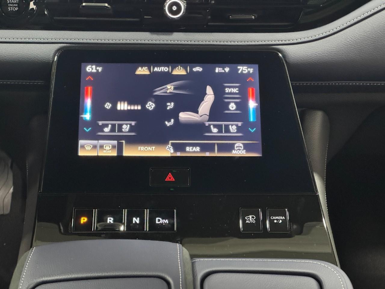 INFINITI QX80 Vehicle Full-screen Gallery Image 18