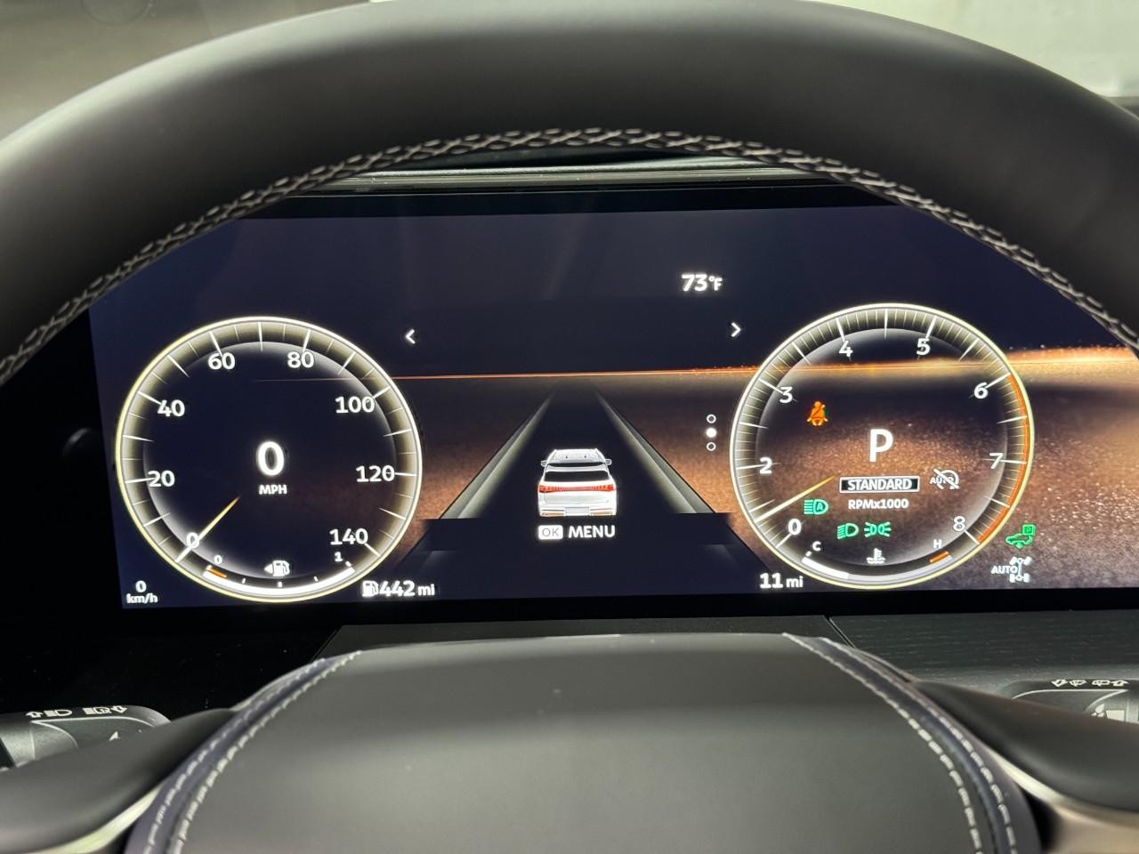 INFINITI QX80 Vehicle Full-screen Gallery Image 34