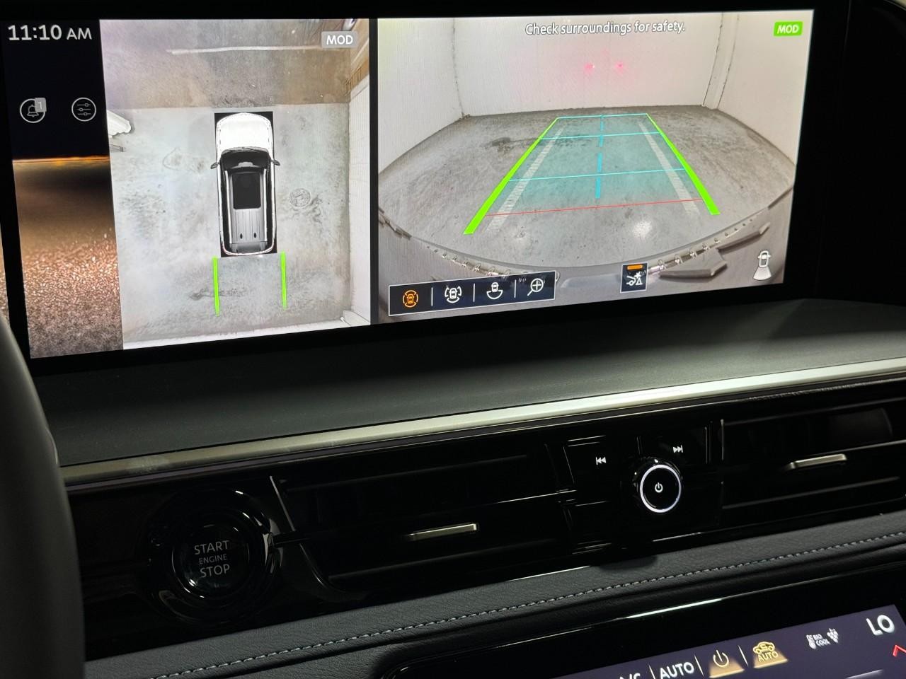 INFINITI QX80 Vehicle Full-screen Gallery Image 35