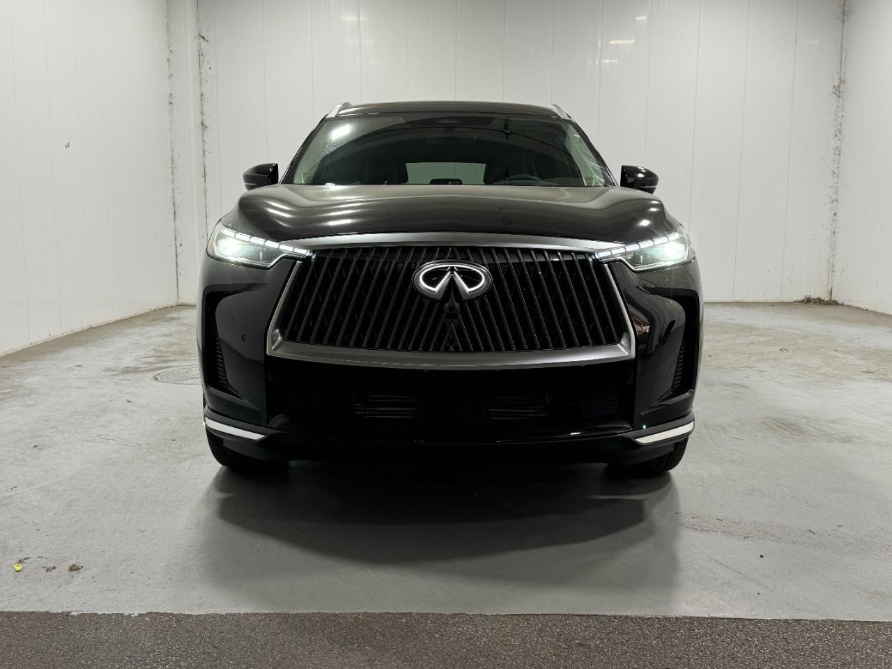 INFINITI QX60 Vehicle Full-screen Gallery Image 7